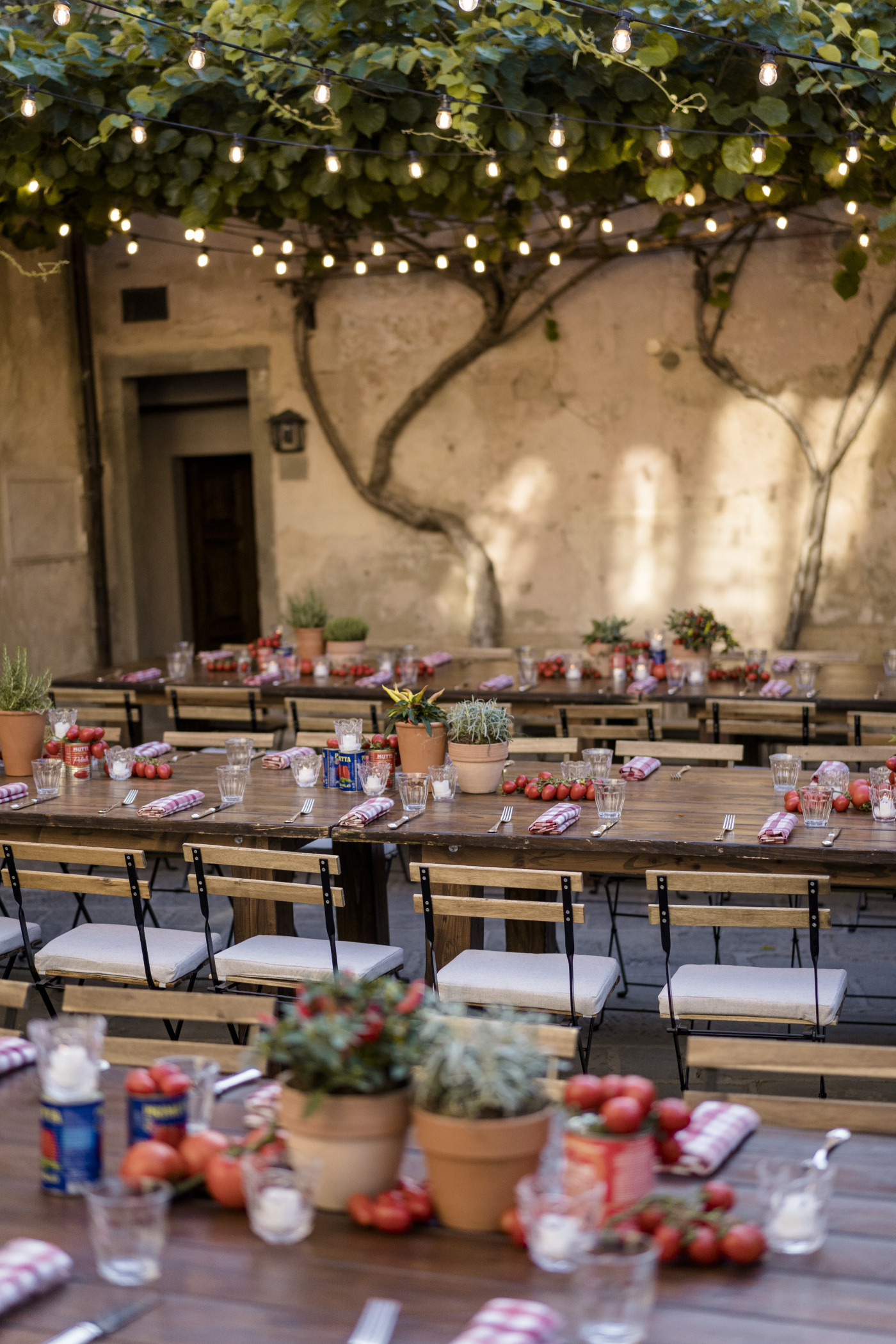 Rustic chic decor for a welcome dinner 50th birthday party