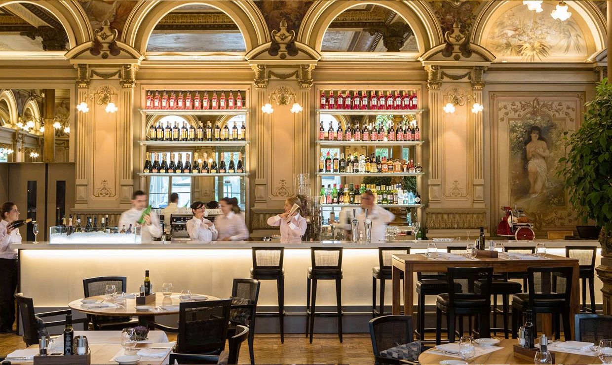 Bar at the luxury wedding venue in Interlaken