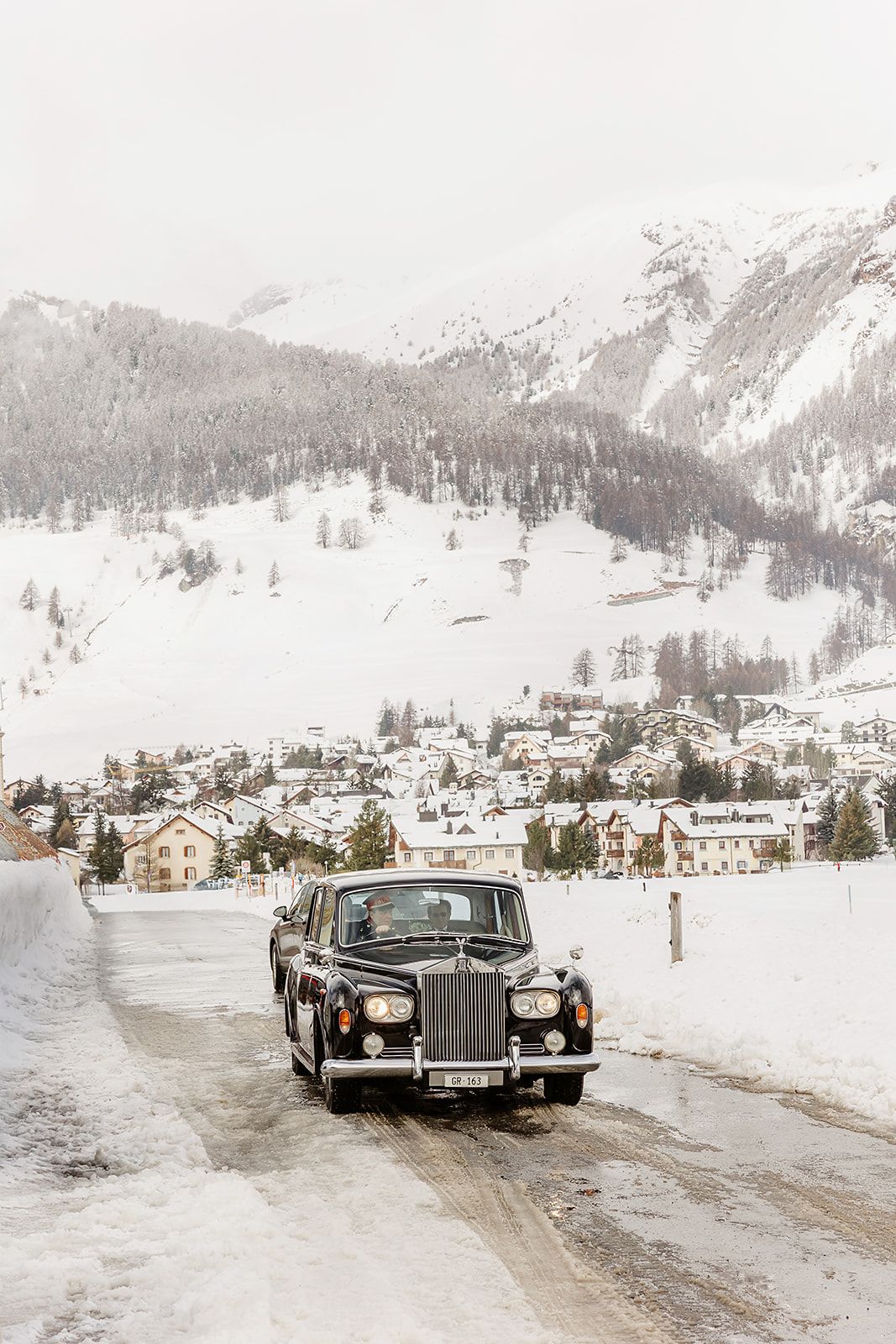 Rolls Royce car for luxury winter weddings in Sankt Moritz
