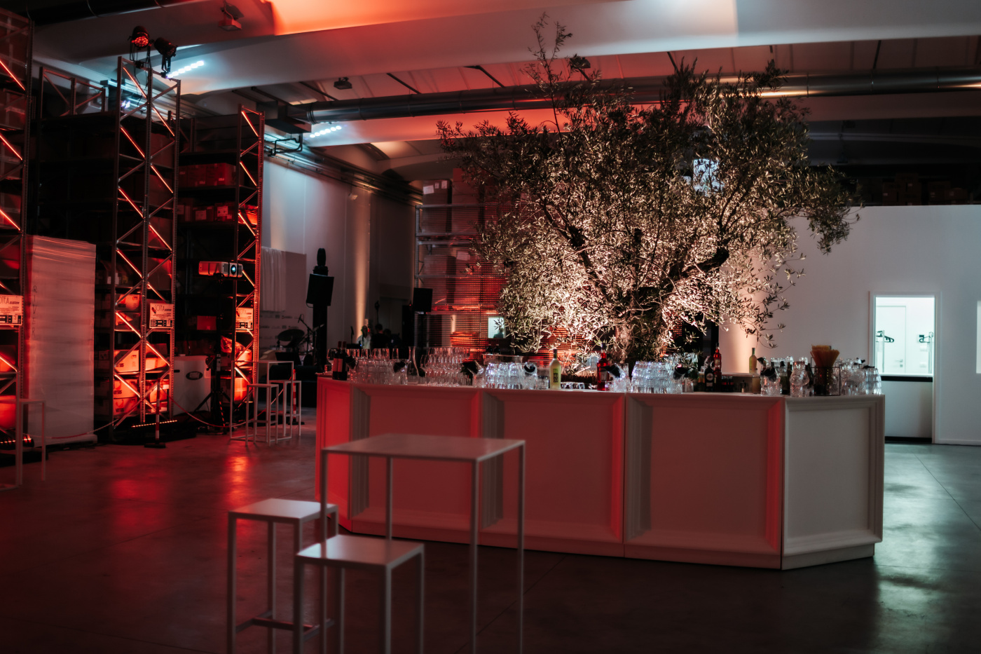 Central bar station with big olive tree for a corporate event