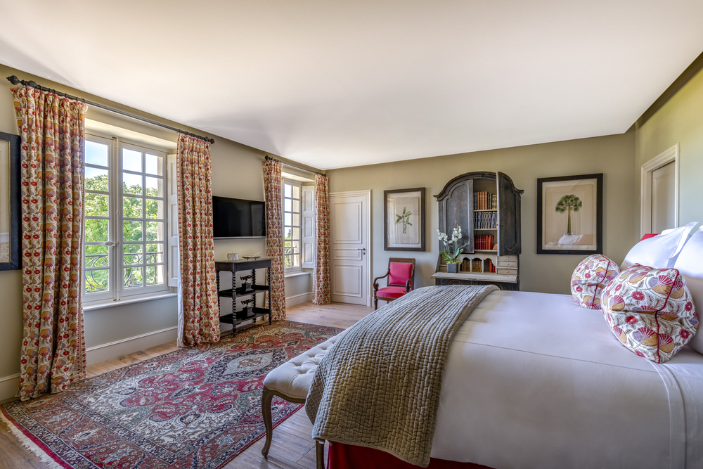 Cosy suite of wedding chateau d'Estoublon in Provence