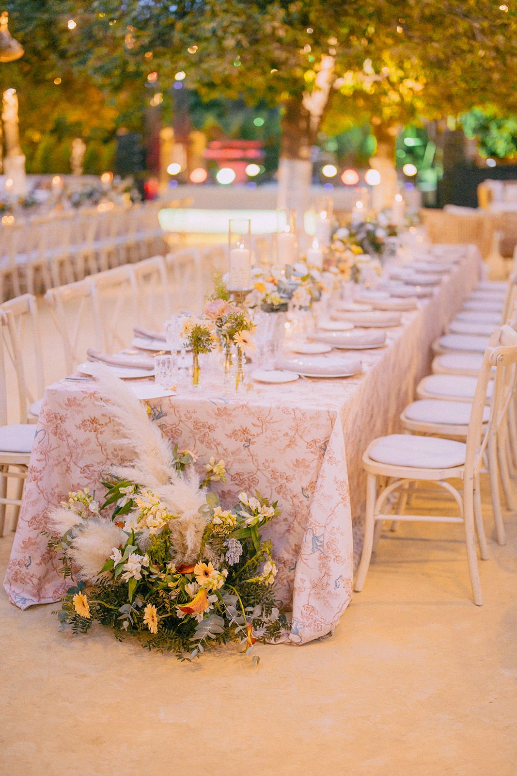 Flowers and dinner tables at the Lebanese wedding in Sevilla Spain