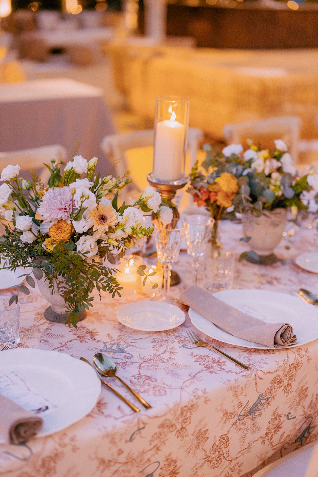 Pink and sand table set up at the Lebanese wedding in Sevilla Spain