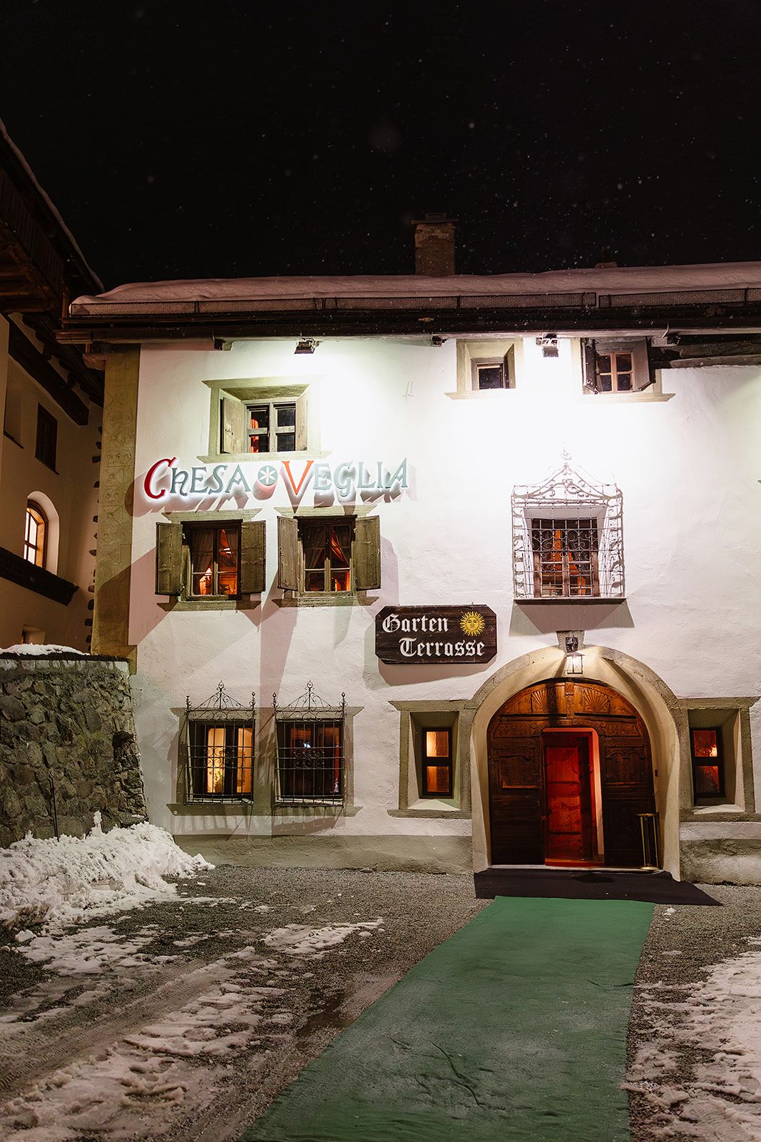Chesa Veglia restaurant ideal for luxury welcome dinners in Sankt Moritz