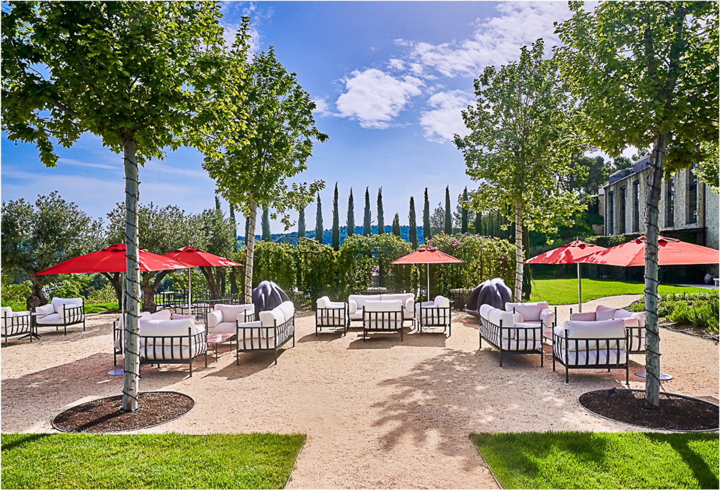 Relax garden area at restaurant of luxury venue in Provence with private chef