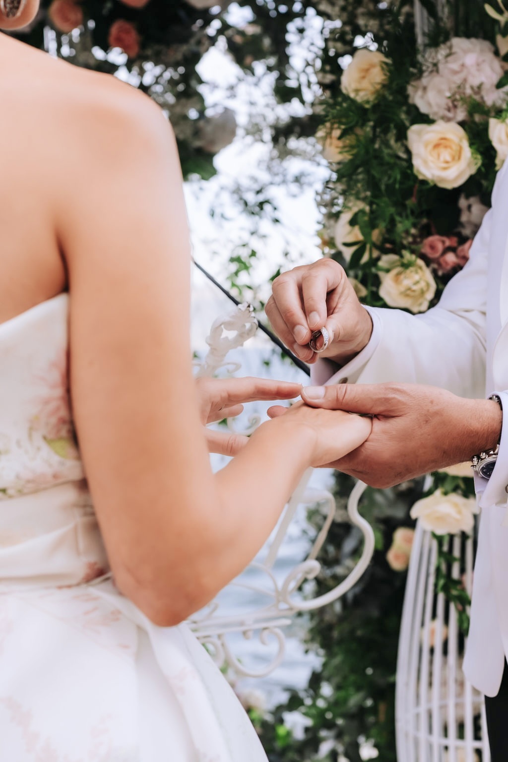 Ring exchange at Lake Garda wedding