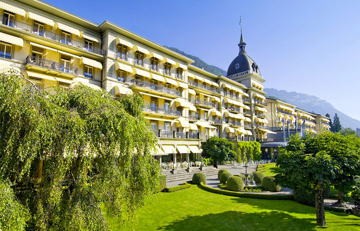 Summer view of the luxury wedding venue in Interlaken