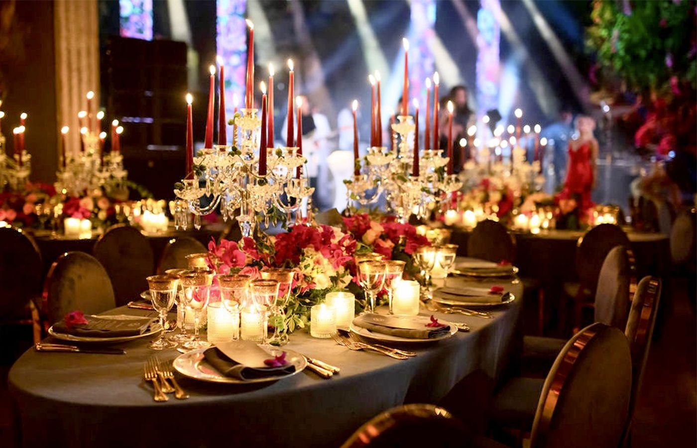 Tables with candles at Lake Garda wedding dinner