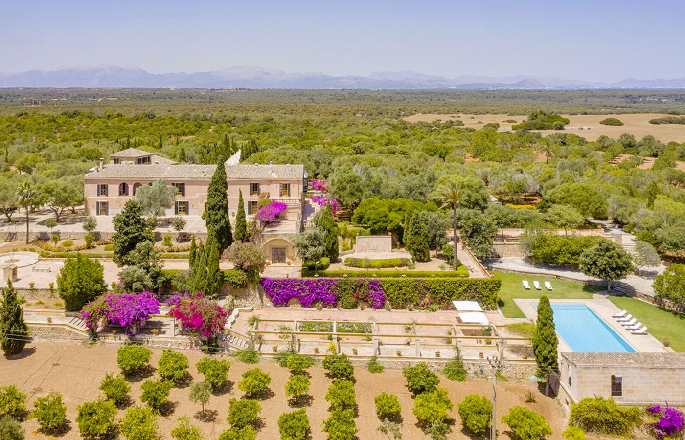 View of villa in the countryside for luxury weddings in Mallorca